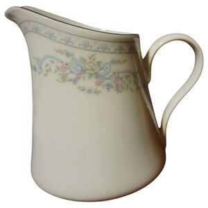 Vtg Rose Point Fairfield Creamer Platinum Pastel Floral Blue Pink